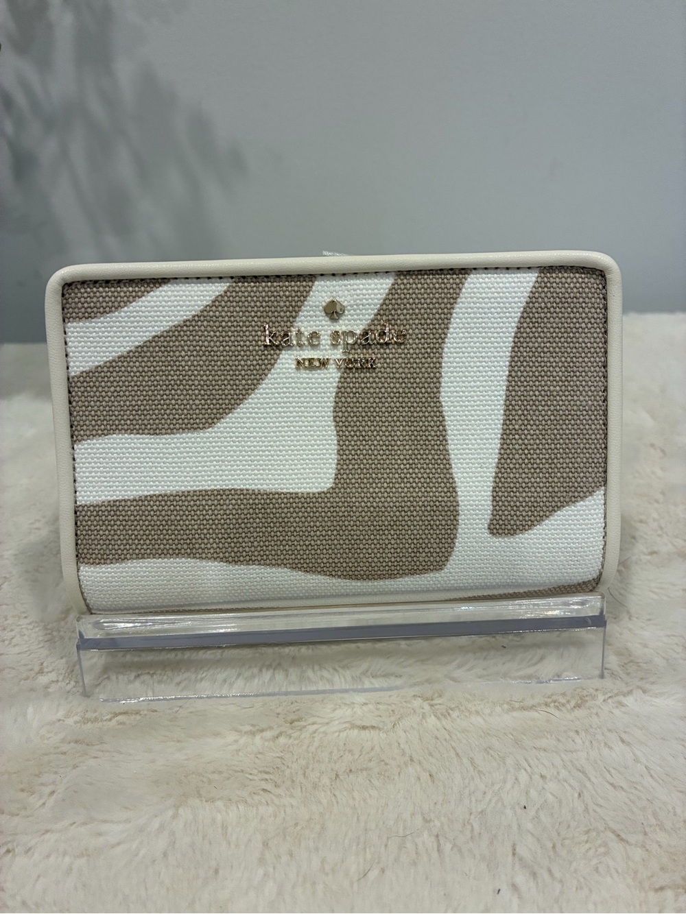 kate spade Zebra Medium Bifold Wallet $199 Retail